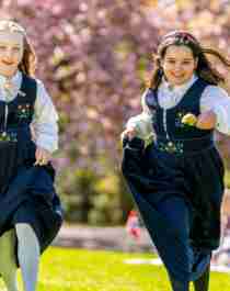 Two girls celebrating Norways constitution day, May 17th