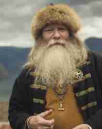 Olafr Reydarsson, the chieftain of the Gudvangen Viking town of Njardarheimr