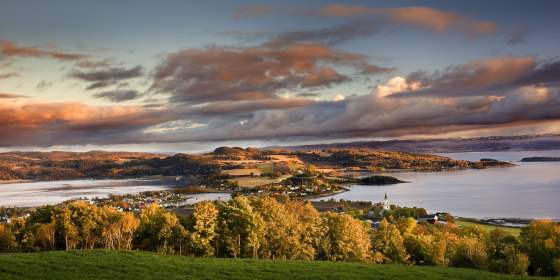 Oversiktsbilde av Innherred i høstfarger