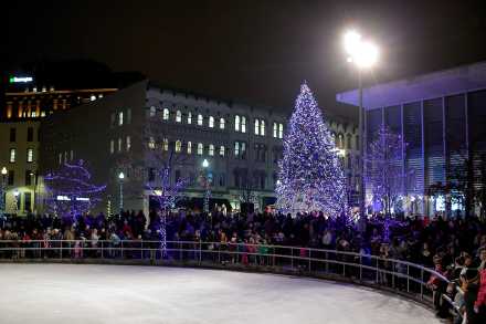 Winter Things To Do In Grand Rapids Winter Events Attractions