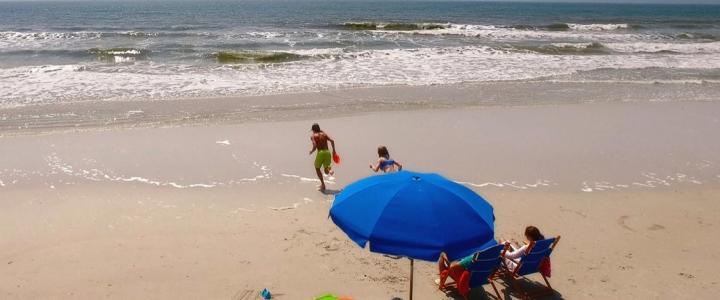 How To Pack The Perfect Beach Picnic Visit Myrtle Sc As We Head Into The Summer Months Here In Myrtle Beach I Know Our Family Is Going To Be Doing A Lot Of Eating Outdoors From Grilling Out Casual