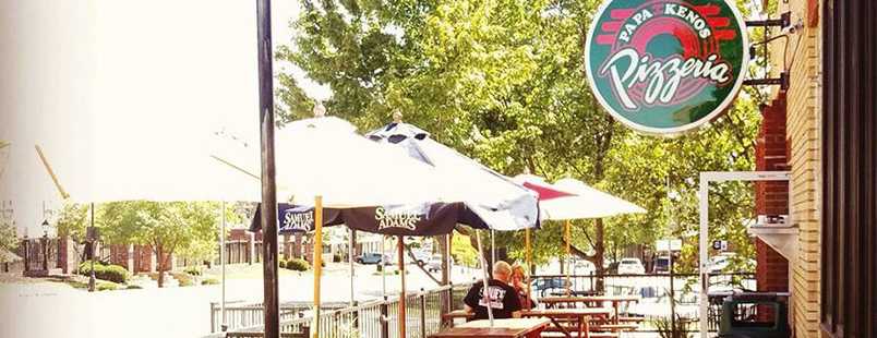 papa-kenos-overland-park-people-on-patio papa-kenos-overland-park-people-on-patio
