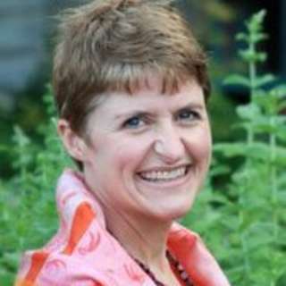 Susan Dosier Headshot
