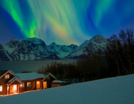Northern Lights Stay at Lyngen Lodge
