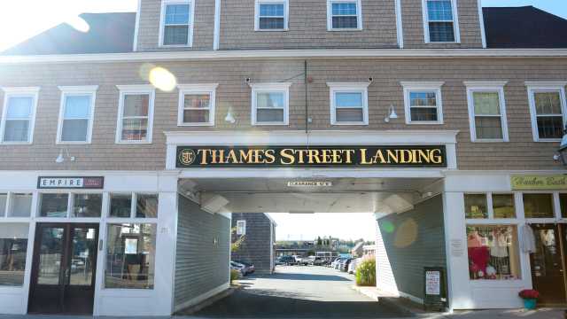 Shopping in Newport RI Find Markets, Boutiques & Souvenirs