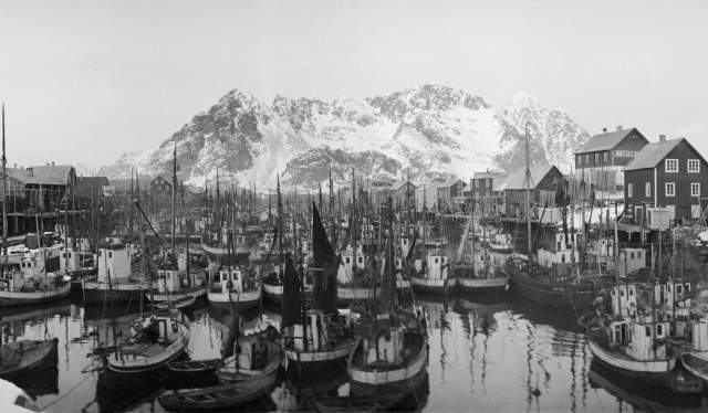 Black and white image of old fishing boats in Henningsvær in Lofoten, Northern Norway