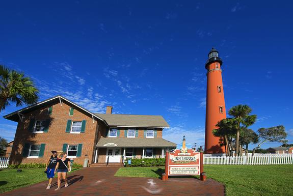 Daytona Beach Fl Enjoy Spectacular Views From Ponce Inlet Lighthouse Itinerary Florida S Tallest Lighthouse Beckons