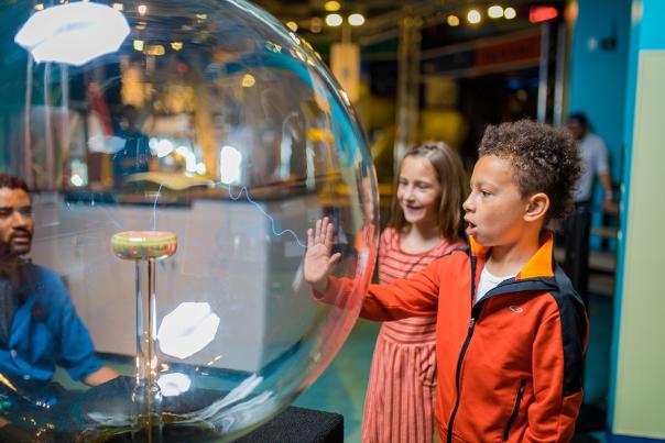 A child is wowed at the Discovery Children’s Museum in Las Vegas.