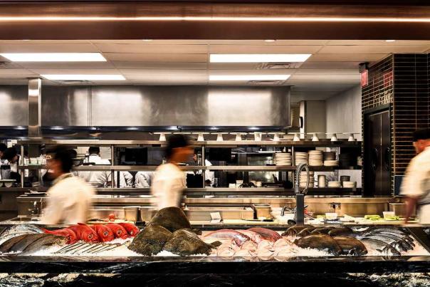 Bazaar Mar Fish Display