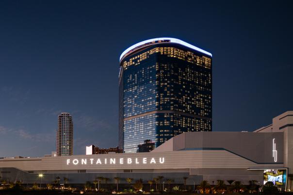 Take a look of the stunning exterior of the luxurious and gorgeous Fountainebleau Las Vegas.