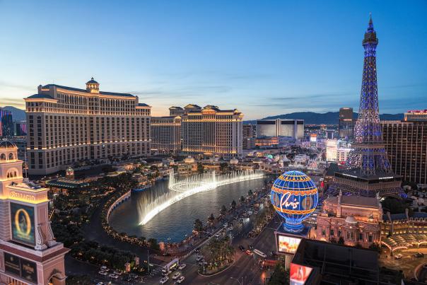 Take a look at this stunning view of the one and only Las Vegas strip during the sunrise.