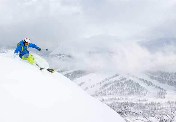 Off-piste skiing in Hemsedal
