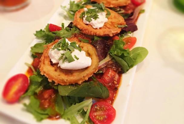 Fried Green Tomatoes on a plate from Tuskies in Loudoun County