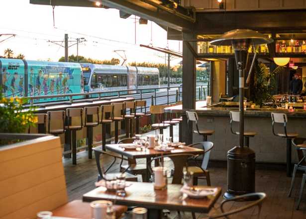 Central Phoenix Dining Restaurants And Bars Light Rail Pub Crawl