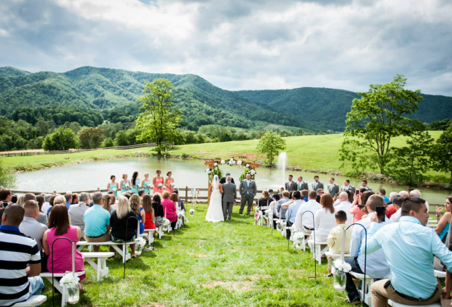 8 Unique Blue Ridge Mountain Wedding  Venues  in Virginia 