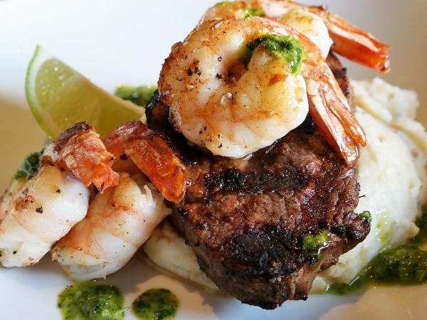7 Can T Miss Restaurants In Fort Wayne Indiana Visit When I Was A Fort Wayne Indiana Newbie Certain Restaurants Kept Coming Up As Favorites From My New Co Workers Henry S Restaurant Bar Downtown