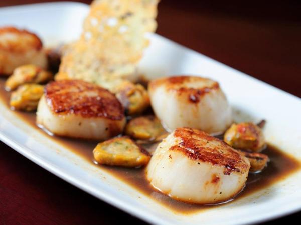 Fort Wayne Indiana S Best Places To Enjoy Seafood Many People Give Up Red Meat On Friday S In Favor Of Meals The Ocean Variety Luckily Fort Wayne Is Home To A Number Restaurants Serving Fish