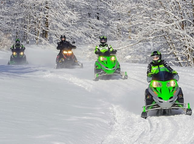 Snowmobiling In New York Trails Events And Races
