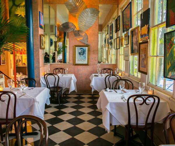 Best Foods To Eat In New Orleans Upperline Restaurant