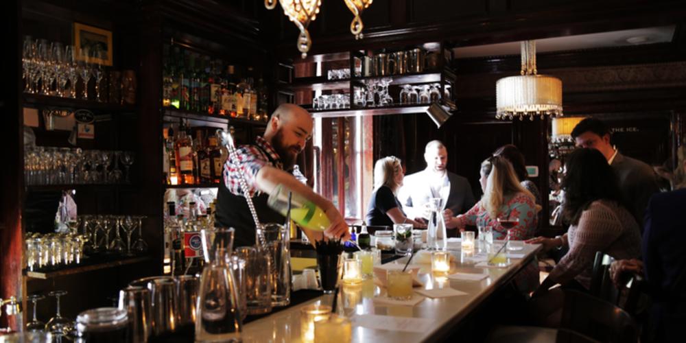 Alexandria Bars and Pubs | Craft Beer & Live Music