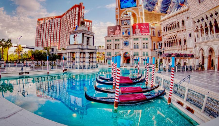 15 Romantic Things to Do for Couples in Las Vegas » Local Adventurer