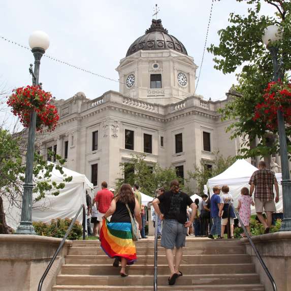 Downtown Bloomington, IN Find Restaurants, Shopping & Nightlife