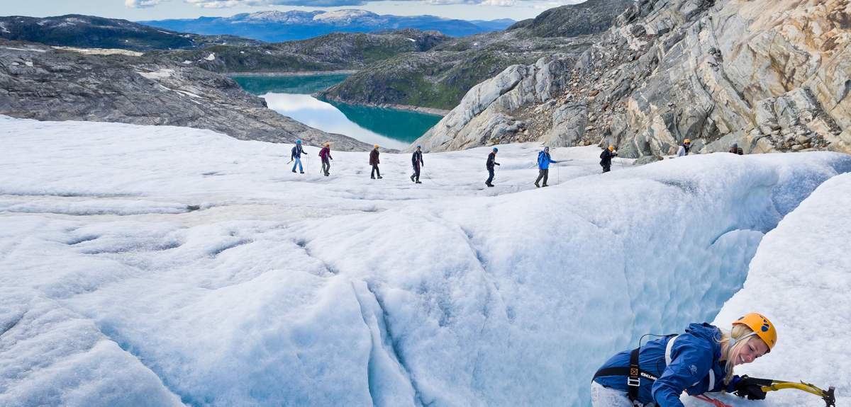 People hiking the Folgefonna glacier