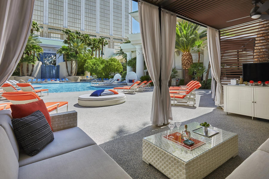 Venus Pool Lounge Cabana Prices & Bottle Service Cost [FULL GUIDE]