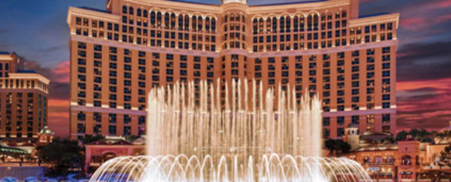 Fountains in front of Bellagio at sunset