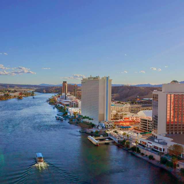 Take a look at the many gorgeous riverside properties that are found nestled along the Colorado River in Laughlin.