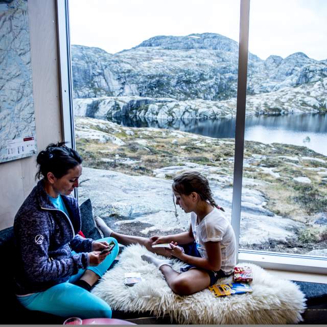 Skåpet, Frafjordheiene