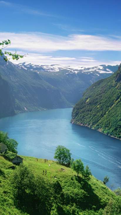 Mountains in Norway | Stunning landscapes for hiking & skiing