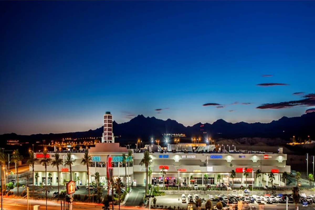A beautiful sunset view of the Laughlin Outlet Center.