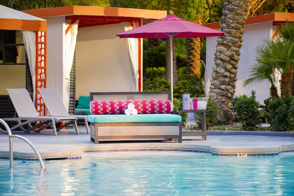 Flamingo Day Bed Pool