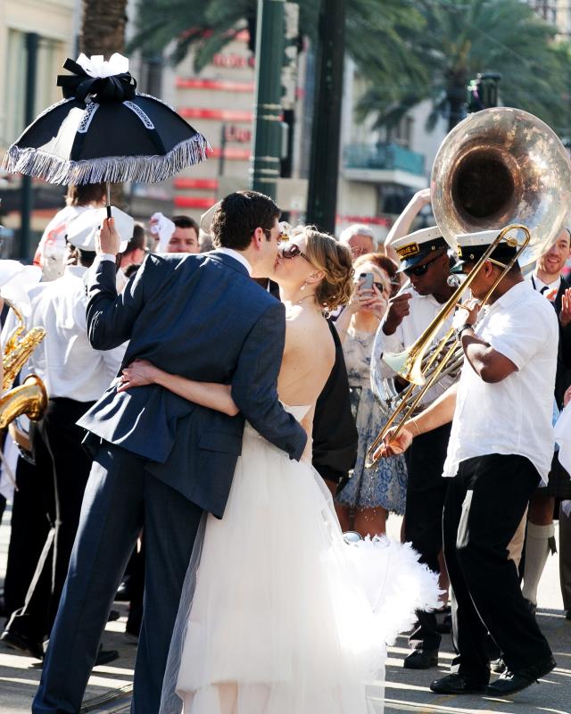 New Orleans Locations Offering Elopement Package Clic New Orleans Tails French Quarter Bride And Groom
