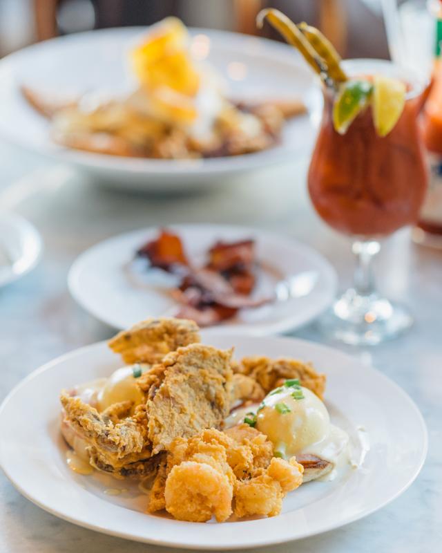 Brunch In New Orleans Clic New Orleans Tails Bananas Foster French Toast And Breakfast Seafood Platter Brunch At Stanley