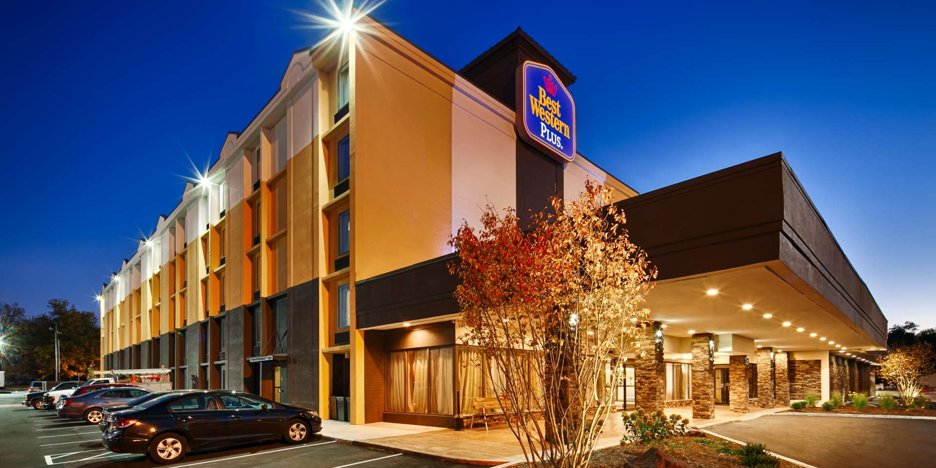 Group Lodging Best Western Plus In New Albany Indiana