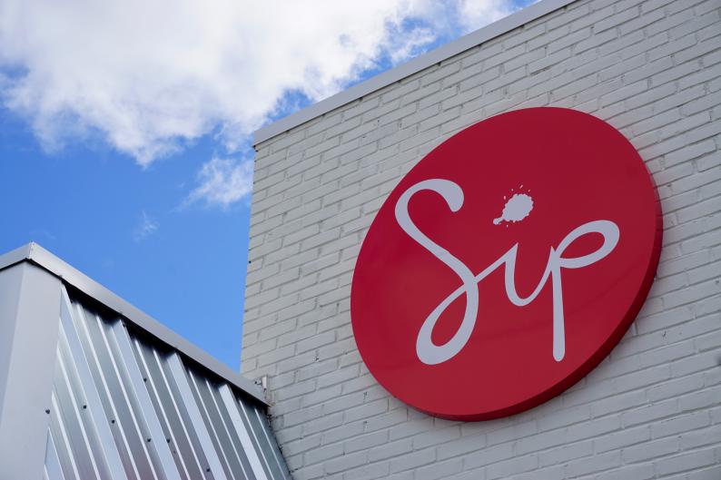 Sip Organic Juice Bar hosts workshops and events centering on wellness.