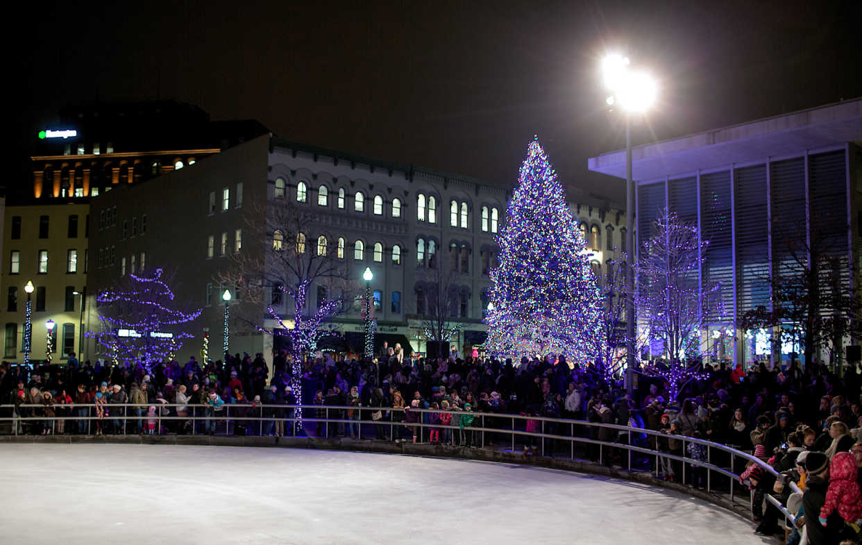 Local's Guide to Holiday Lights in Grand Rapids Christmas Events