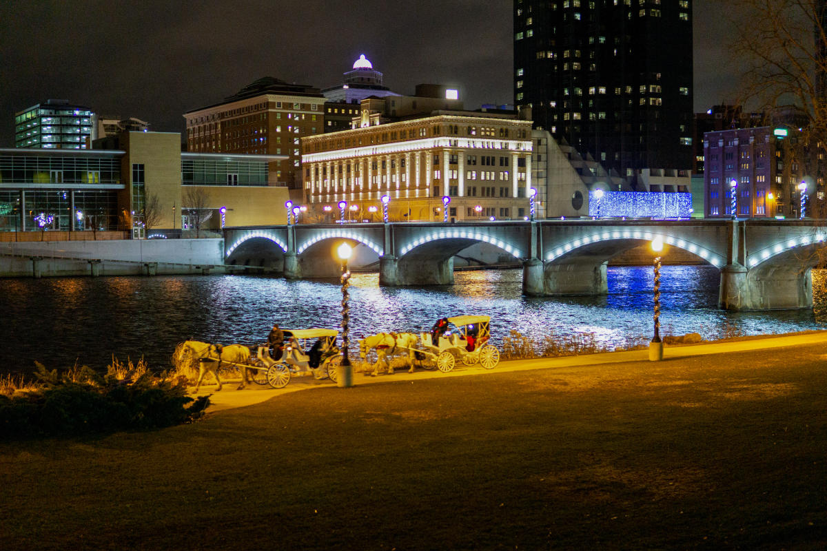 Winter Things To Do In Grand Rapids Winter Events Attractions