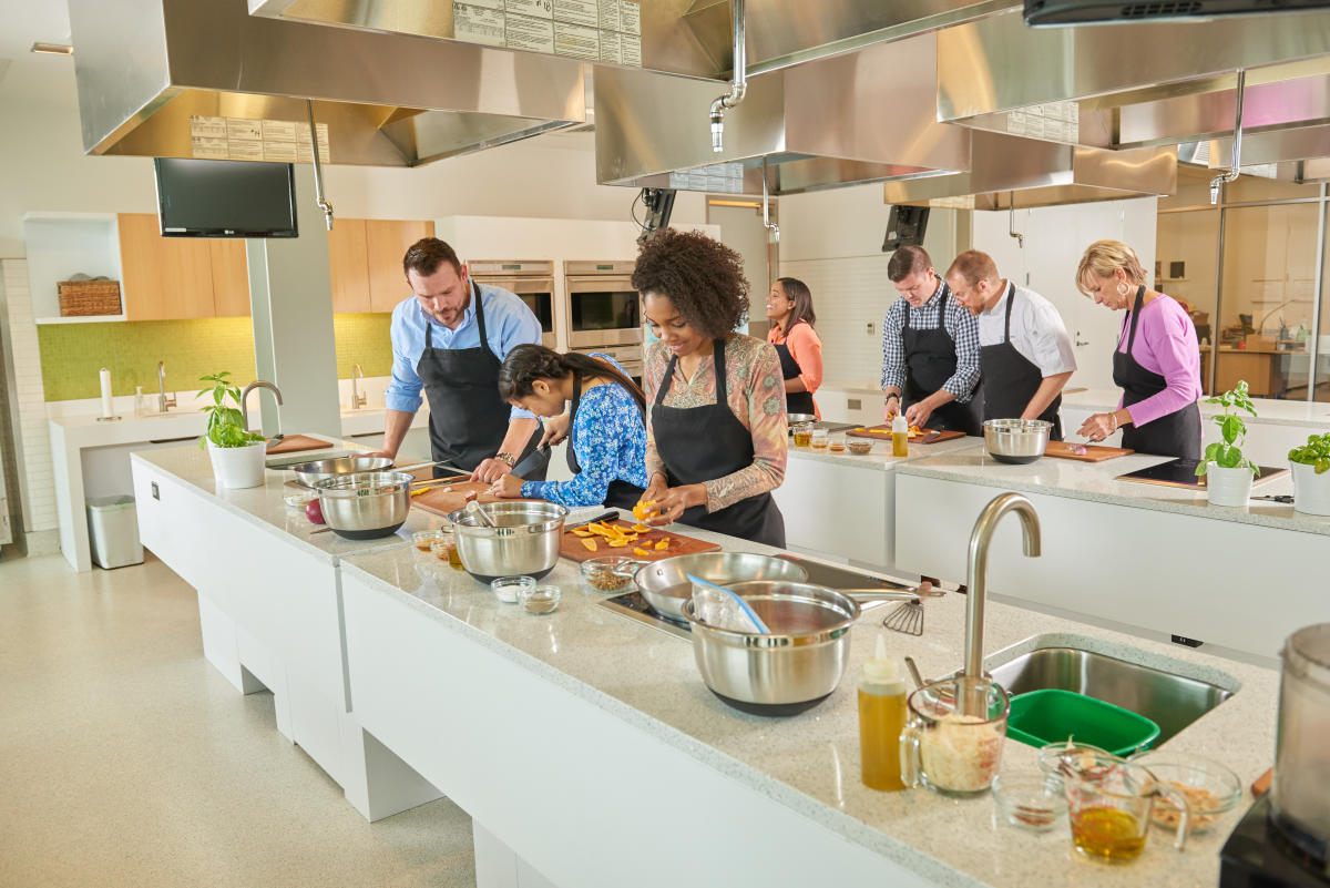 cooking classes the kitchen bed bath and beyond