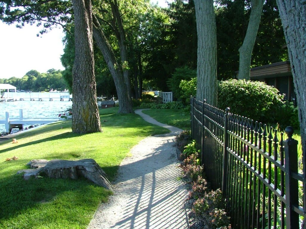 Lake Geneva Shore Path Visit Lake Geneva