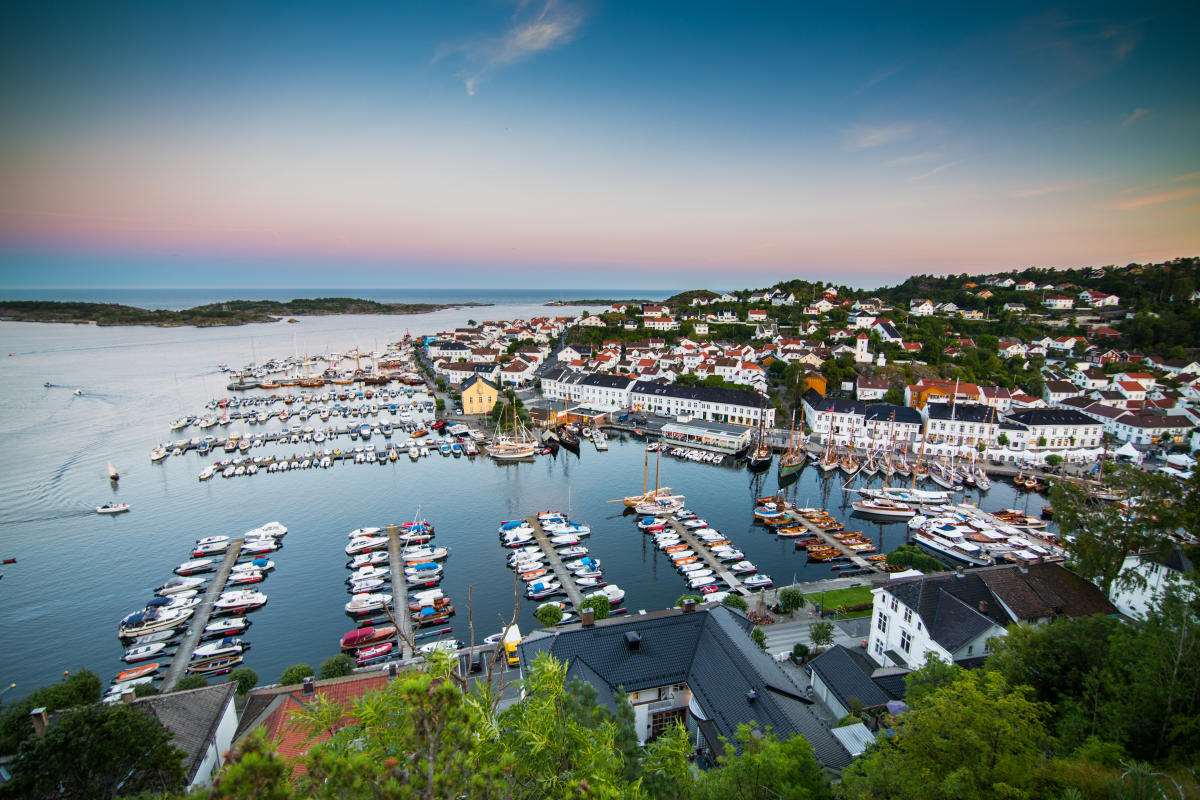 Risør | Wooden houses, Trebåtfestivalen, water sports