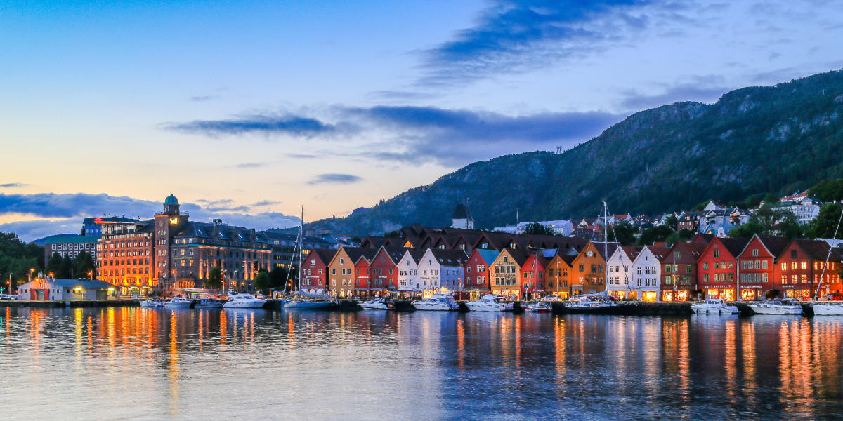 bryggen_wharf_in_bergen_norway_2_1_cf2fbd46-e9f6-4ae0-a3b7-50a4655f8788.jpg