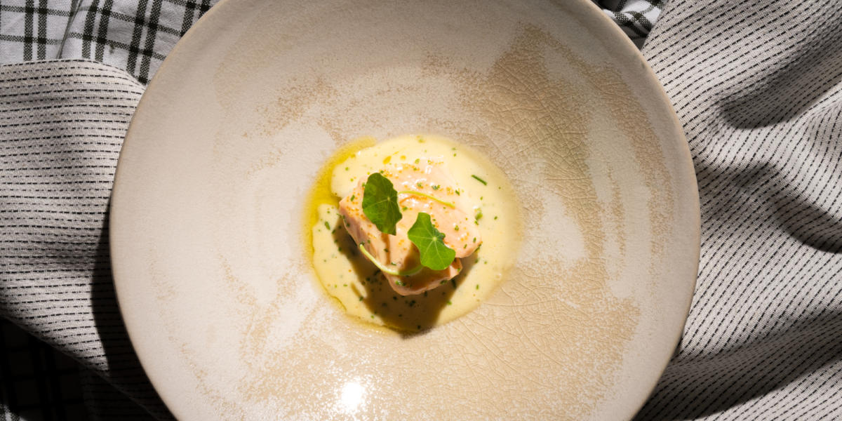 Gebackener Lachs mit geräucherter Sandefjordbutter nach Tom Victor Gausdal
