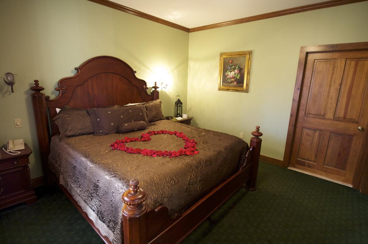 Poconos Valentine's Day Special Offers | Packages, Coupons ...