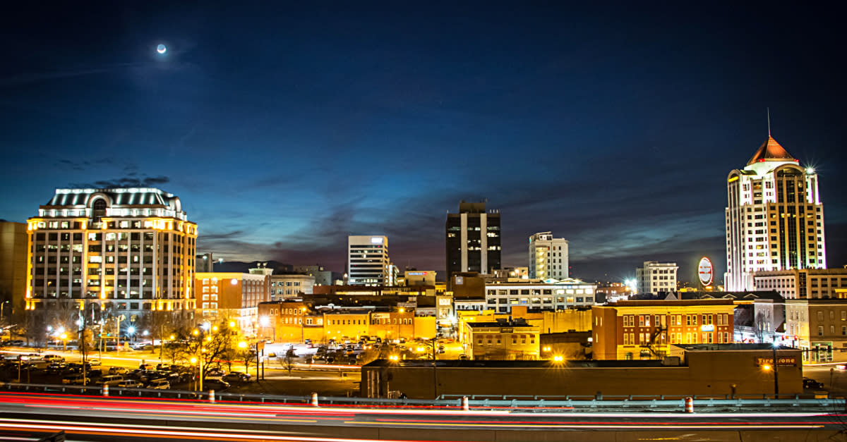 Downtown Roanoke, VA Bar Crawl Craft Beer, Bars & Pubs