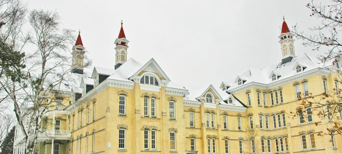grand-traverse-commons-in-traverse-city-antique-shops-boutiques