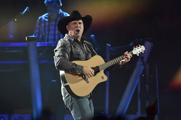 Garth Brooks, Blake Shelton and Alessia Cara Among Houston Rodeo Concerts