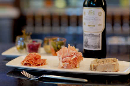 East Grand Rapids Michigan Find Dining Ping Attractions Five Restaurants In Grand Rapids